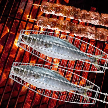 Alpine Cuisine Heavy-Duty 26-Inch Fish Grill Basket with Secure Locking Design, Long Wooden Handle, Nonstick BBQ Grilling Basket for Fish, Seafood & Vegetables