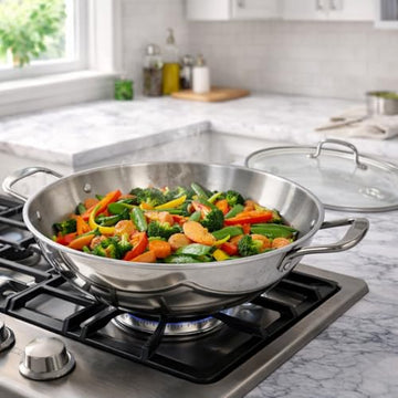Alpine Cuisine 14-Inch Stainless Steel Wok with Glass Lid – Aluminum Core Tri-Ply Construction, Brushed Interior & Polished Exterior, Dual Handles Stir Fry Pan for Gas & Electric Stovetops
